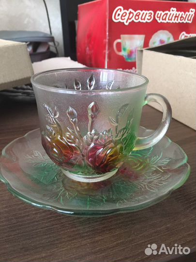 Чайный сервиз и фарфоровый