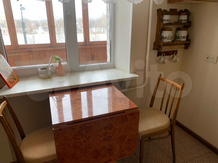 2-к. квартира, 47 м², 3/9 эт.