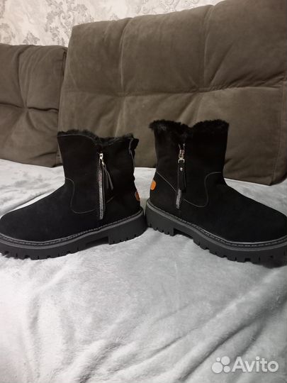 Ботинки женские 38 размера новые