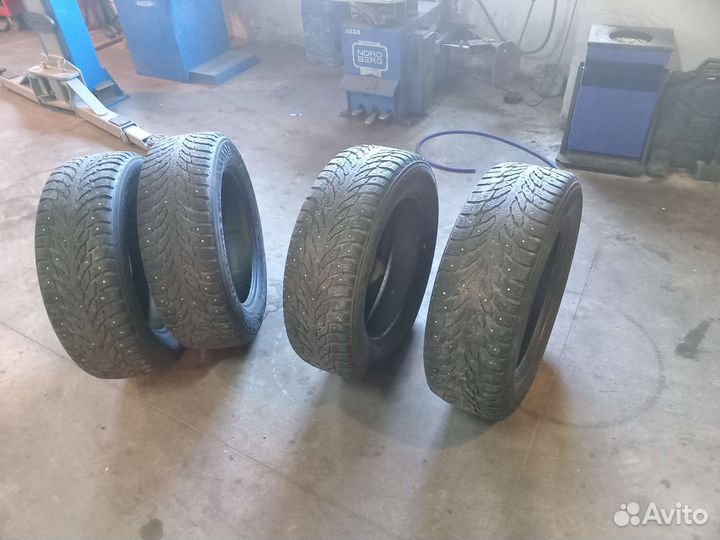 Nokian Tyres Hakkapeliitta 9 SUV 215/65 R17