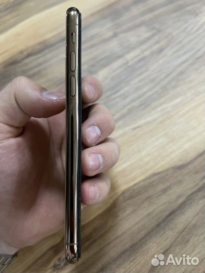 iPhone XS Gold