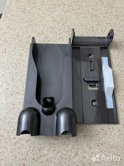 Крепление на стену для пылесоса Dyson