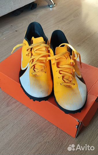 Футбольные бутсы Nike Vapor 13 Club Tf 42 размер