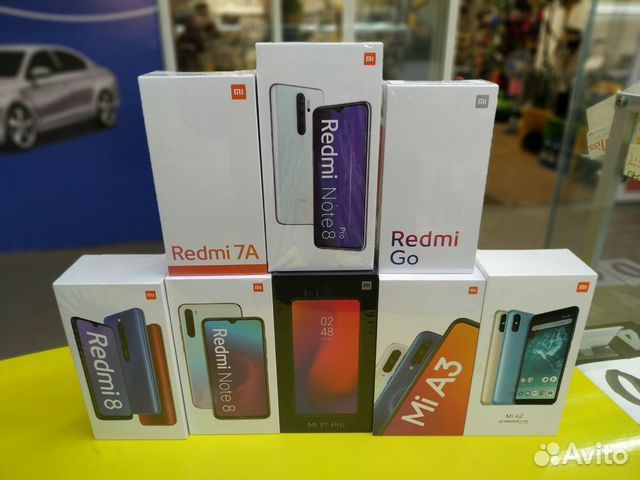Пугачеве всё телефон марки Xiaomi 7 сена.