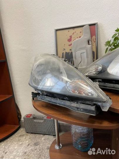 Фары на honda fit