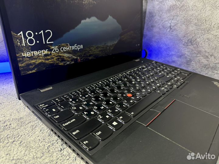 Ноутбук с подсветкой Lenovo ThinkPad T580 i7/8/256