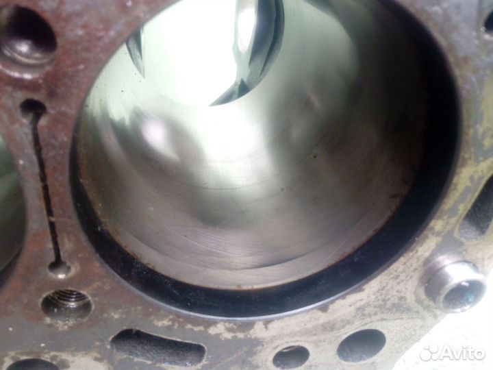 Блок цилиндров 4D56U Митцубиси Л Mitsubishi L200