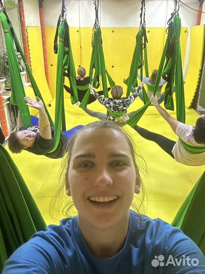 Инструктор fly yoga