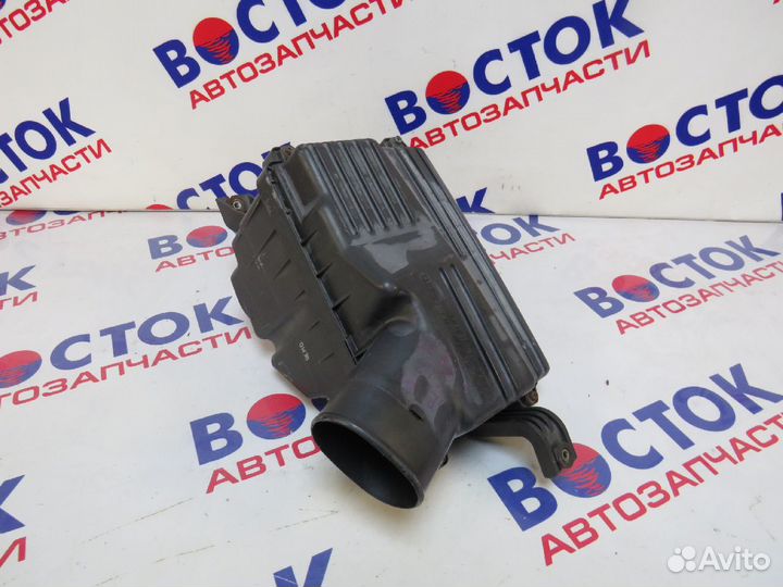 Корпус воздушного фильтра toyota prius ZVW30 2ZR-F