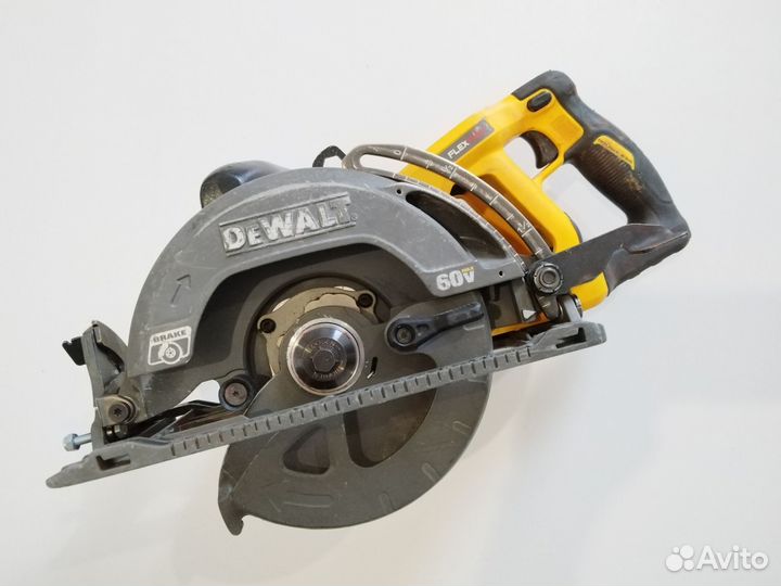 Пила DeWalt dcs577