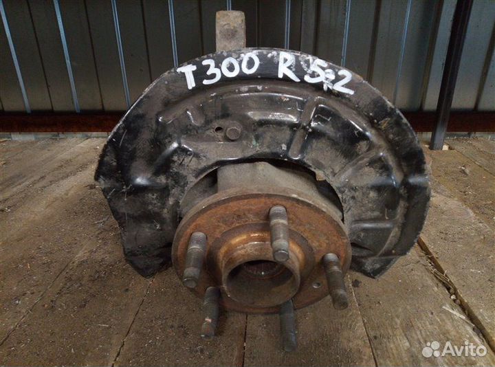 Кулак (цапфа) передний правый Chevrolet Aveo T300