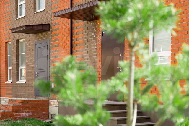 4-к. квартира, 100 м², 2/2 эт.