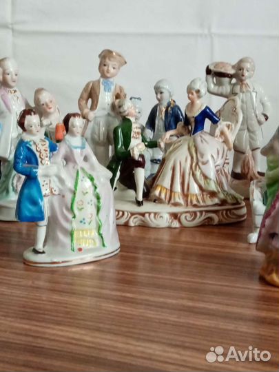 Статуэтки в ассорттменте