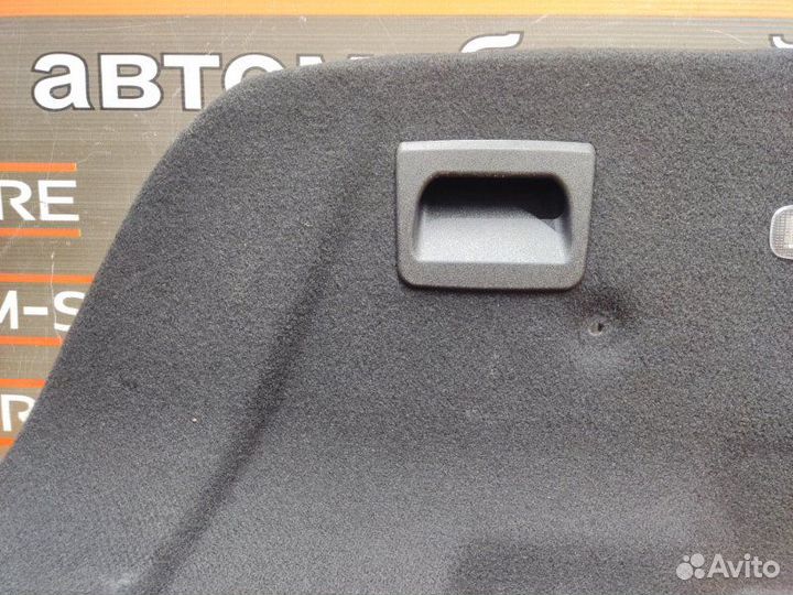 Обшивка крышки багажника Mercedes-Benz E-Class