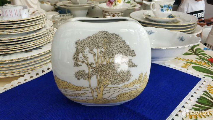 Ваза плоска для цветов Hutschenreuther. Германия