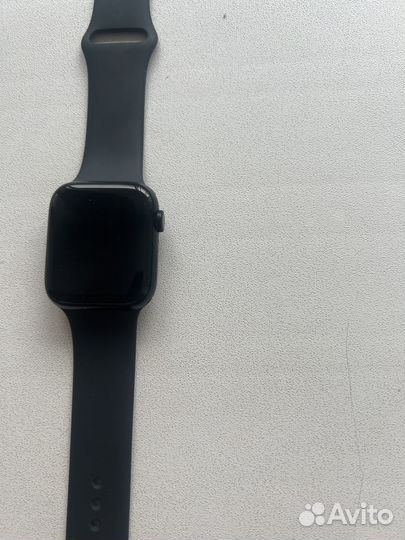 Продам часы Apple Watch SE 2-го поколения 44 мм