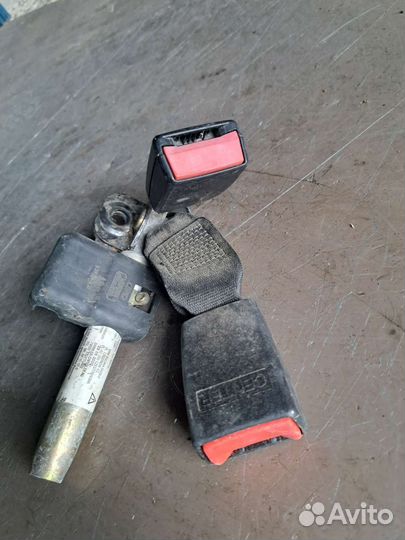 Замок ремня Mercedes W203