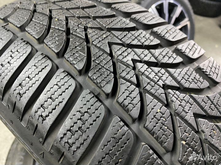 Dunlop SP Winter Sport 4D 215/55 R18 95H