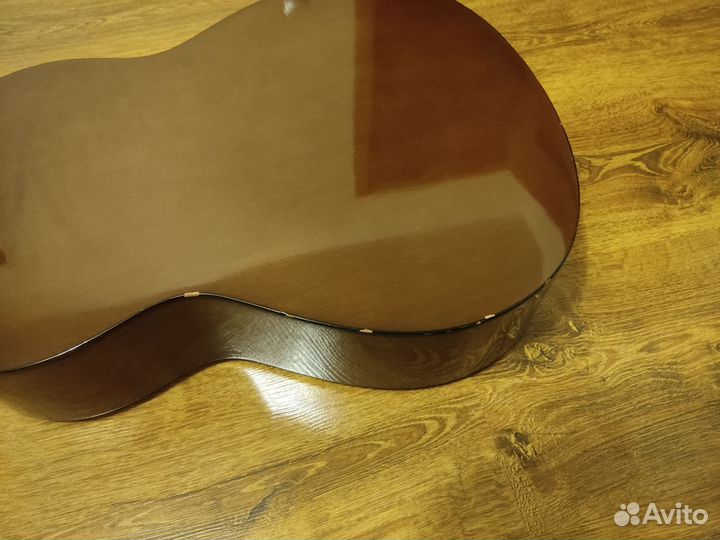 Классическая гитара yamaha c40
