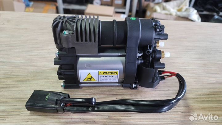 Компрессор подвески Jeep Grand Cherokee WK2