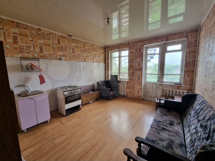 Дом 196 м² на участке 4 сот.