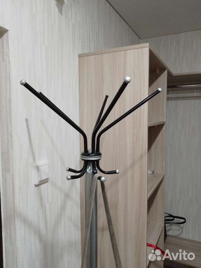 Вешалка для одежды напольная