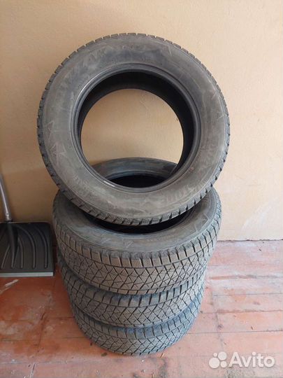 Bridgestone Blizzak DM-V2 225/65 R17 102S