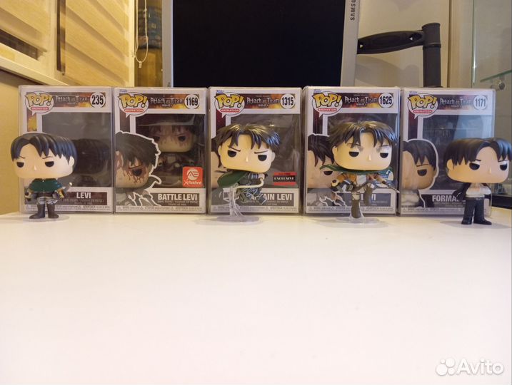 Funko pop attack on titan levi