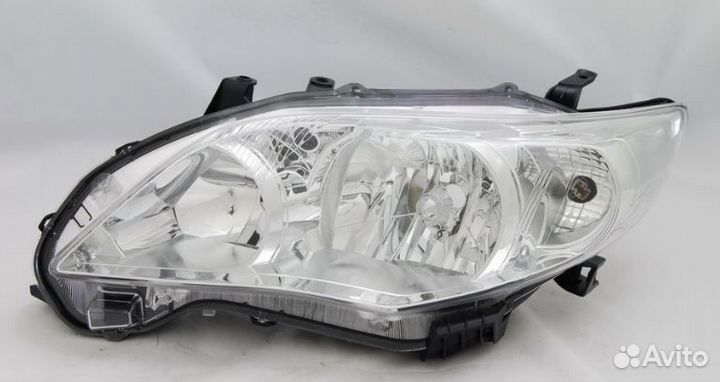 Фара правая toyota corolla 2010