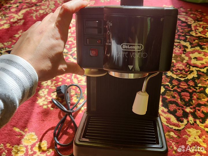 Кофеварка delonghi