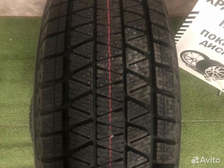 Bridgestone Blizzak DM-V3 245/45 R20 103T