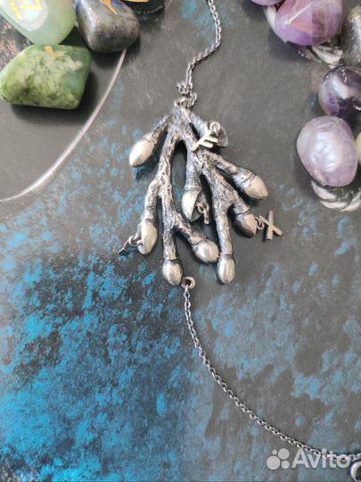 Браслет с рунами