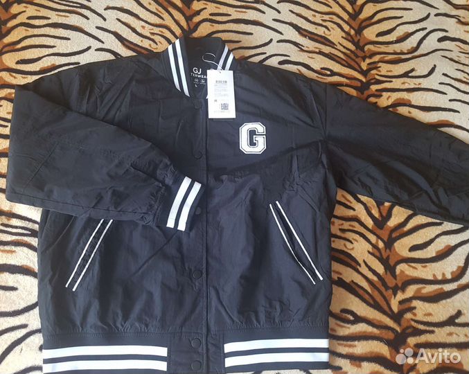 Бомбер женский