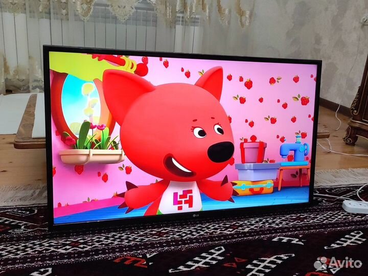 LG 43UH610 смарт 4к UHD