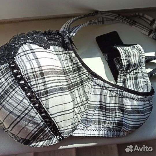 Бюстгалтер