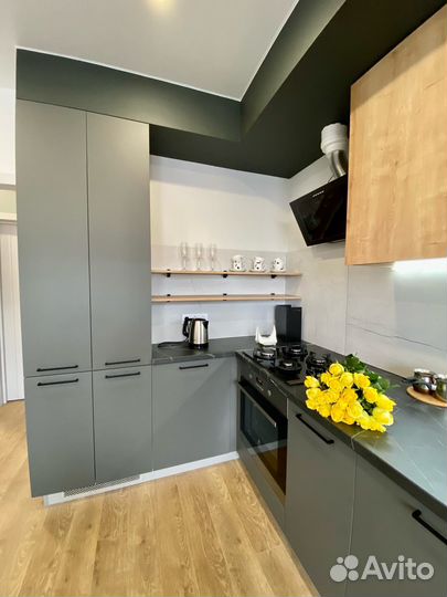 Угловая кухня на заказ. Производство