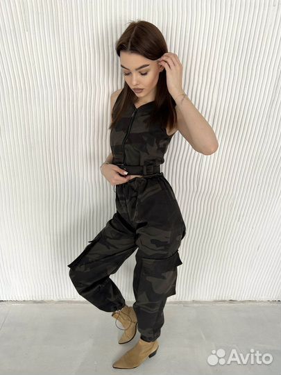 Комбинезон женский