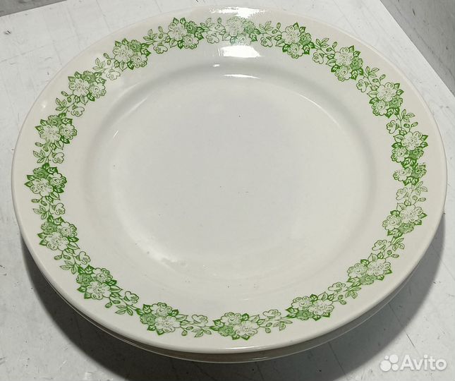 Тарелки сервировочные