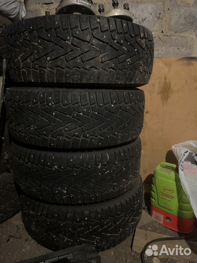 Pirelli Ice Zero 225/60 R18 112T