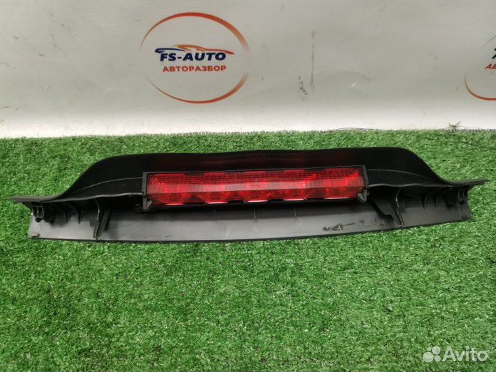Стоп-сигнал дополнительный задний Ford Focus 2