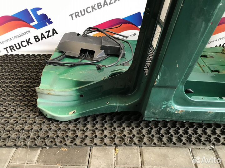 Четверть кабины левая сторона Mercedes-Benz Actros