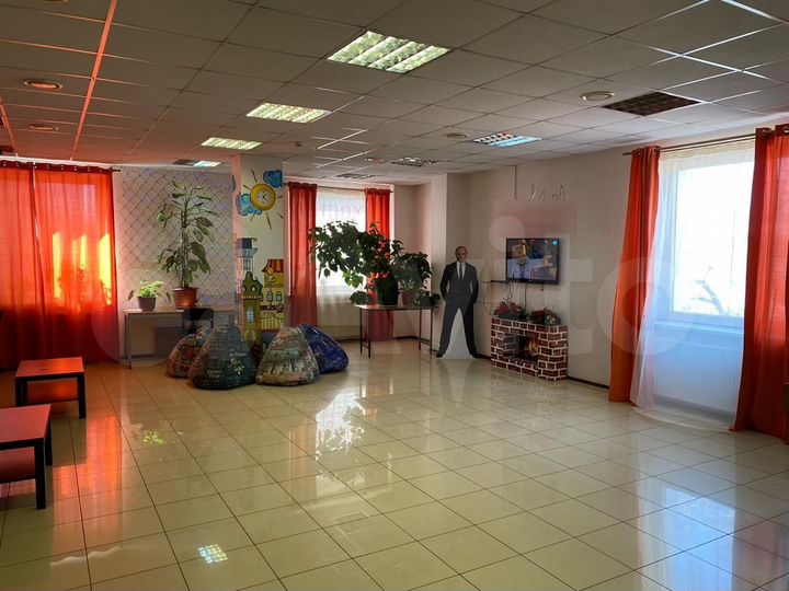 Комната 28 м² в > 9-к., 5/5 эт.