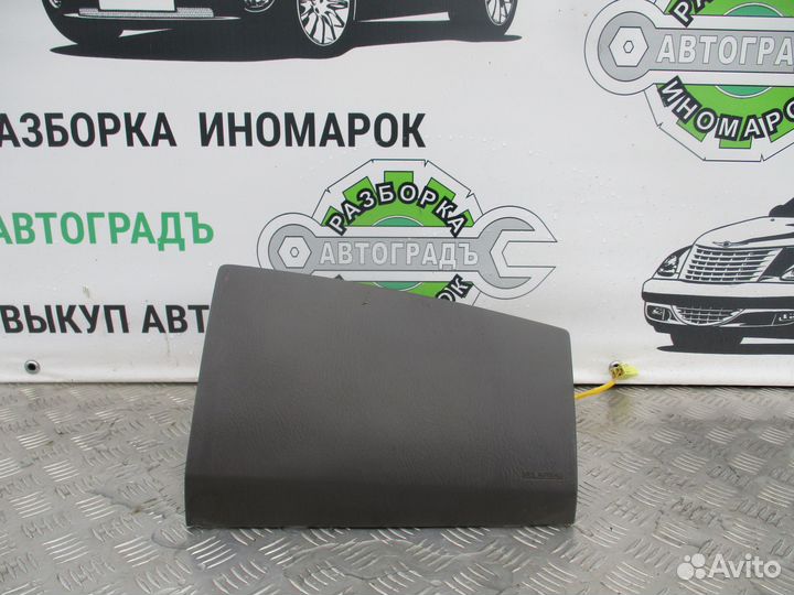 Подушка безопасности пассажирская Mazda Demio 2000