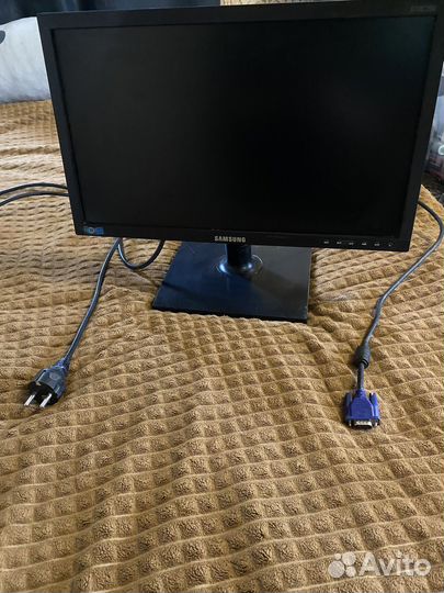 Монитор Samsung