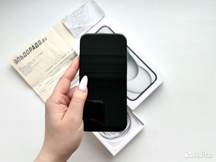 iPhone 15, 256 ГБ