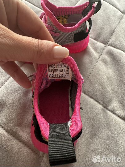 Кроссовки для девочки