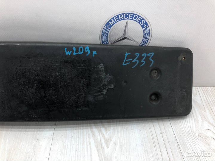 Рамка под передний номер Mercedes W209