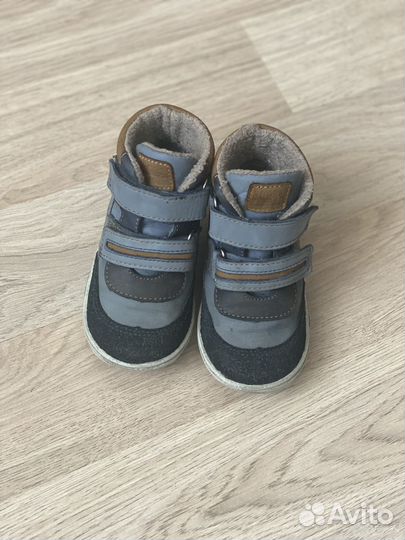 Ботики на мальчика 23