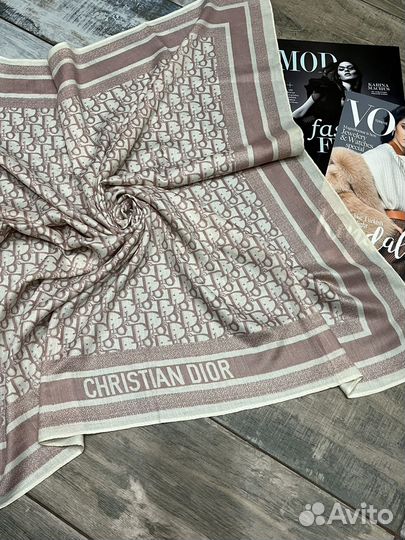 Шерстяной платок шаль Dior розовый logo