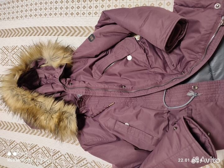 Зимняя куртка для девочки 140